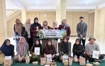 PENGABDIAN MASYARAKAT: PELATIHAN TEKNIK BUDIDAYA TANAMAN MICROGREEN OLEH DOSEN TEKNIK BIOMEDIS